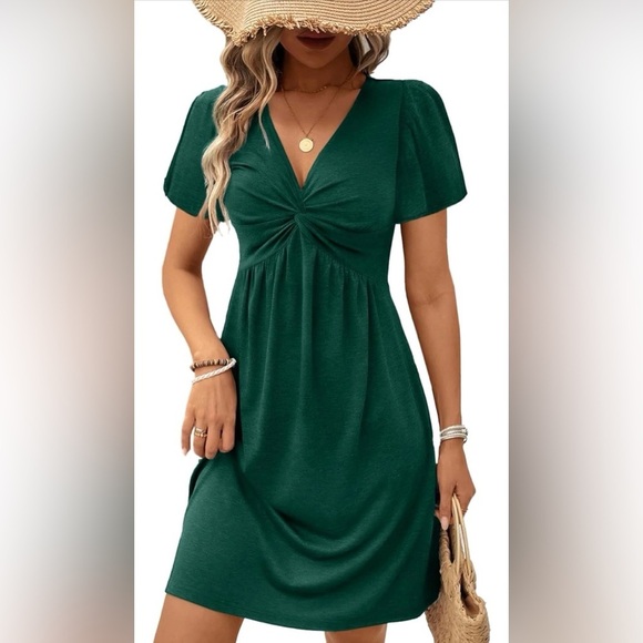 Dresses & Skirts - Casual Summer Twist Front V Neck Short Sleeve Mini Dress Dark Green Size Medium
